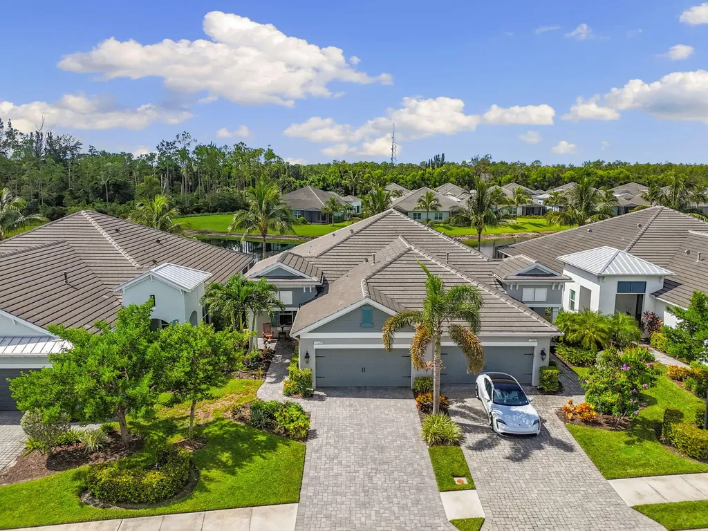 2259 Marquesa Circle Naples FL 34112