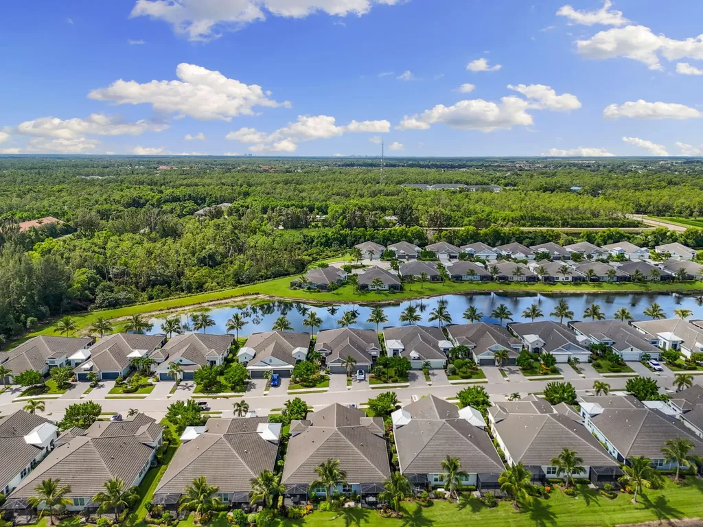 2259 Marquesa Circle Naples FL 34112