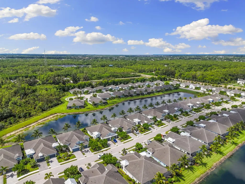 2259 Marquesa Circle Naples FL 34112