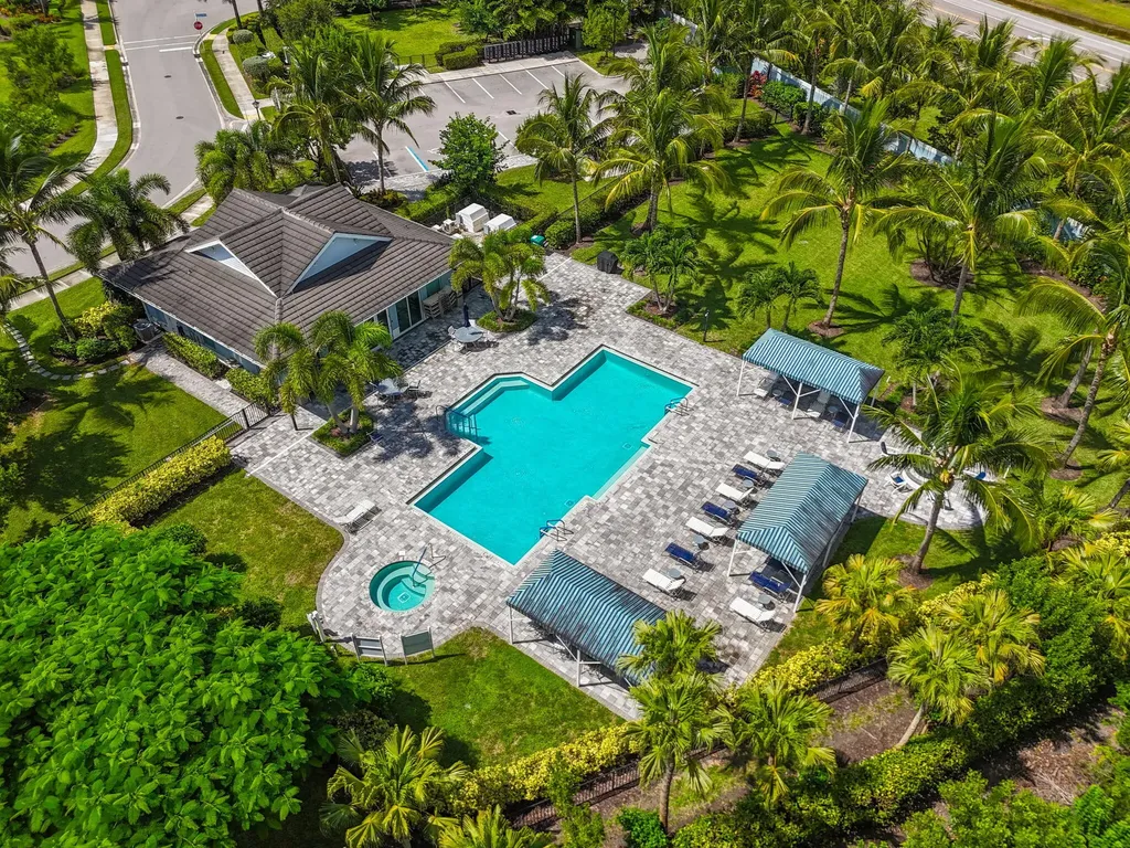 2259 Marquesa Circle Naples FL 34112