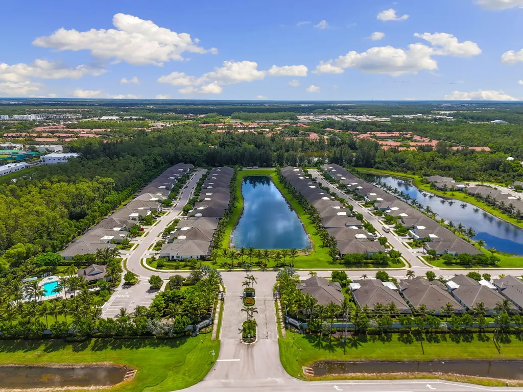 2259 Marquesa Circle Naples FL 34112