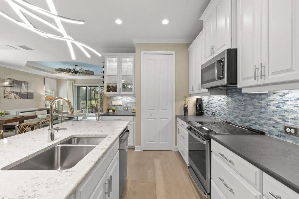 2259 Marquesa Circle Naples FL 34112
