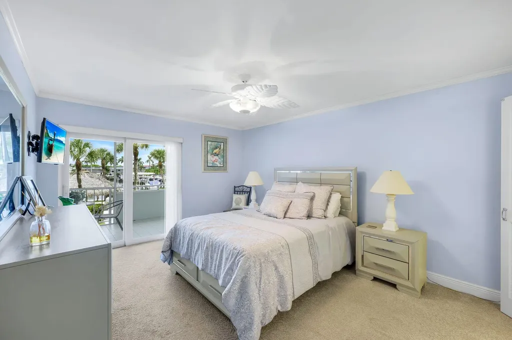 1041 Swallow Avenue Marco Island FL 34145