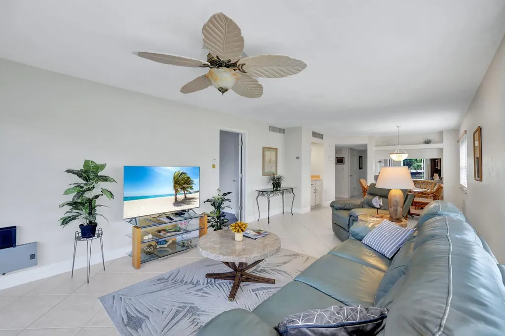 1041 Swallow Avenue Marco Island FL 34145