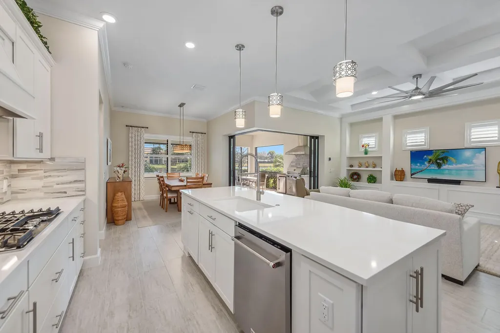 2720 Amaranda Court Naples FL 34114