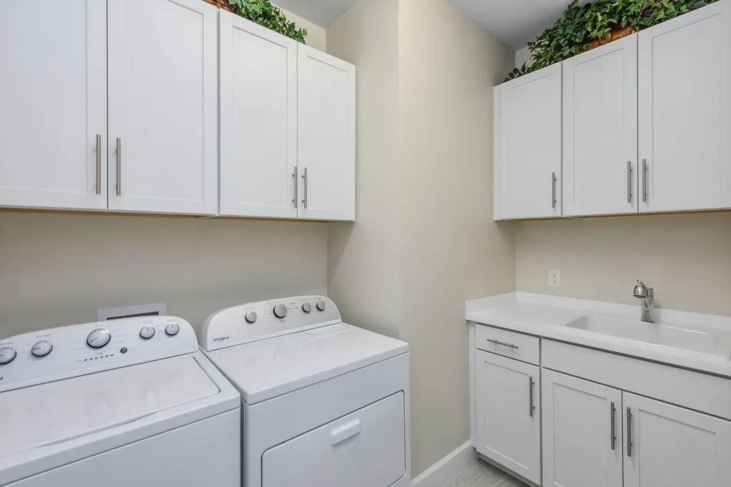 2720 Amaranda Court Naples FL 34114