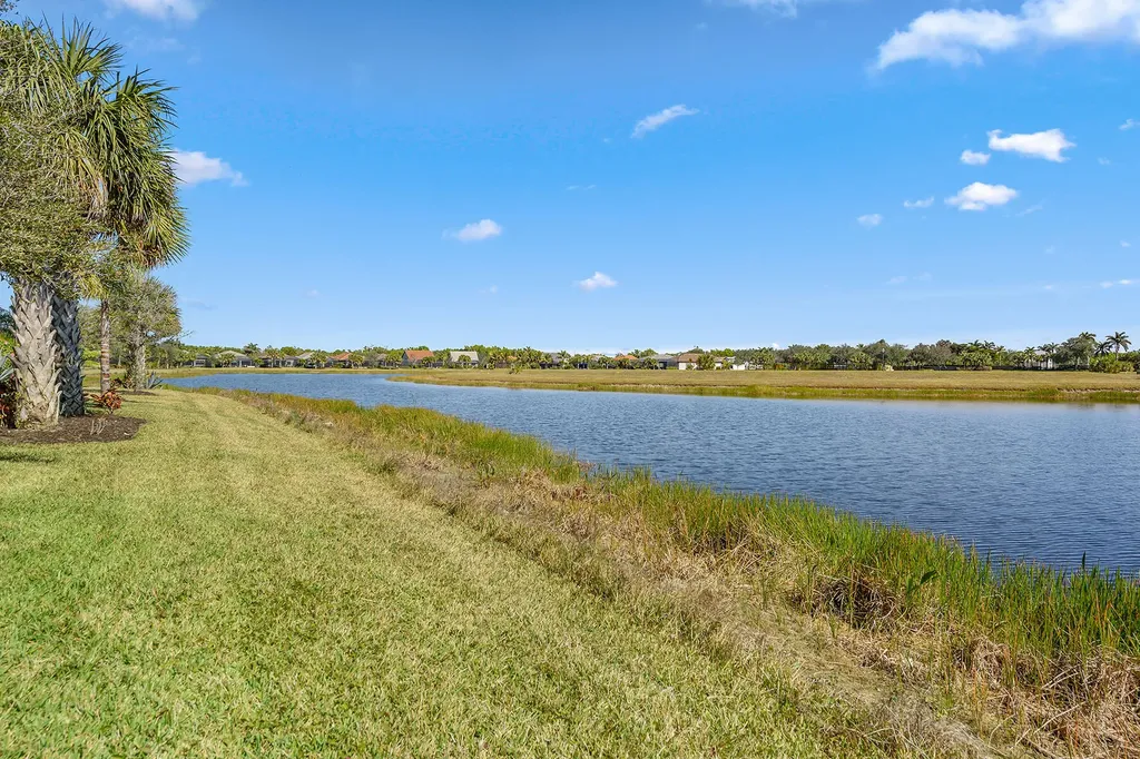 2720 Amaranda Court Naples FL 34114