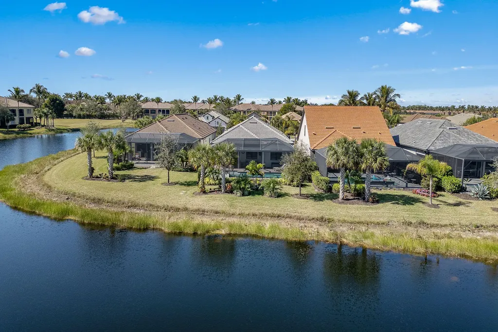 2720 Amaranda Court Naples FL 34114