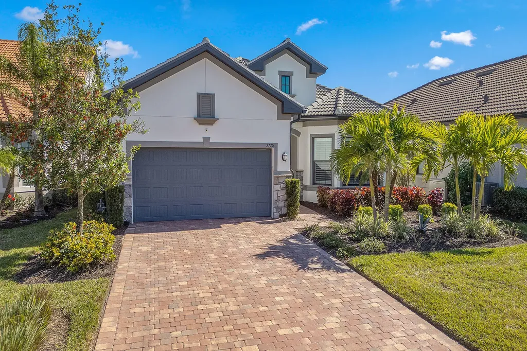 2720 Amaranda Court Naples FL 34114