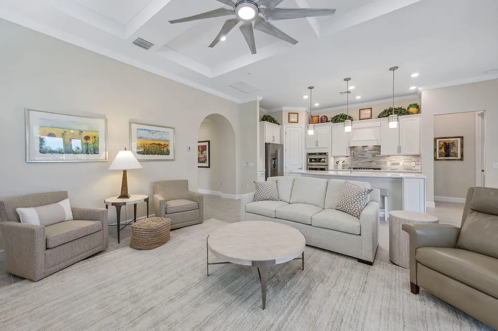 2720 Amaranda Court Naples FL 34114