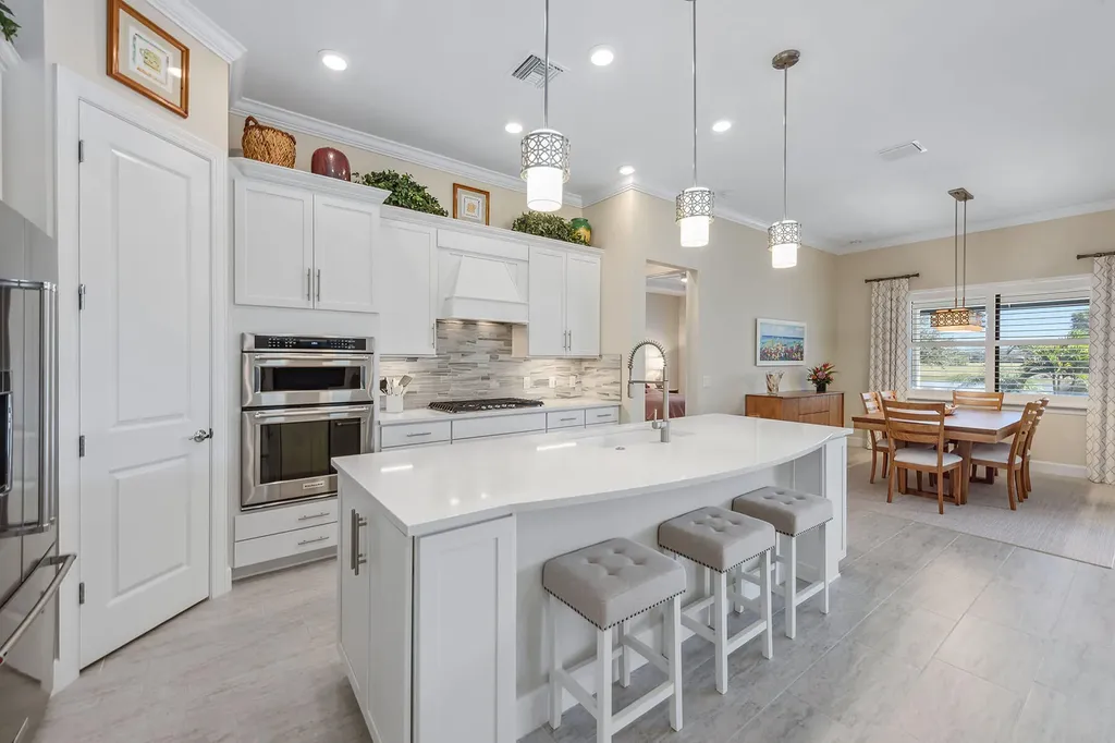 2720 Amaranda Court Naples FL 34114