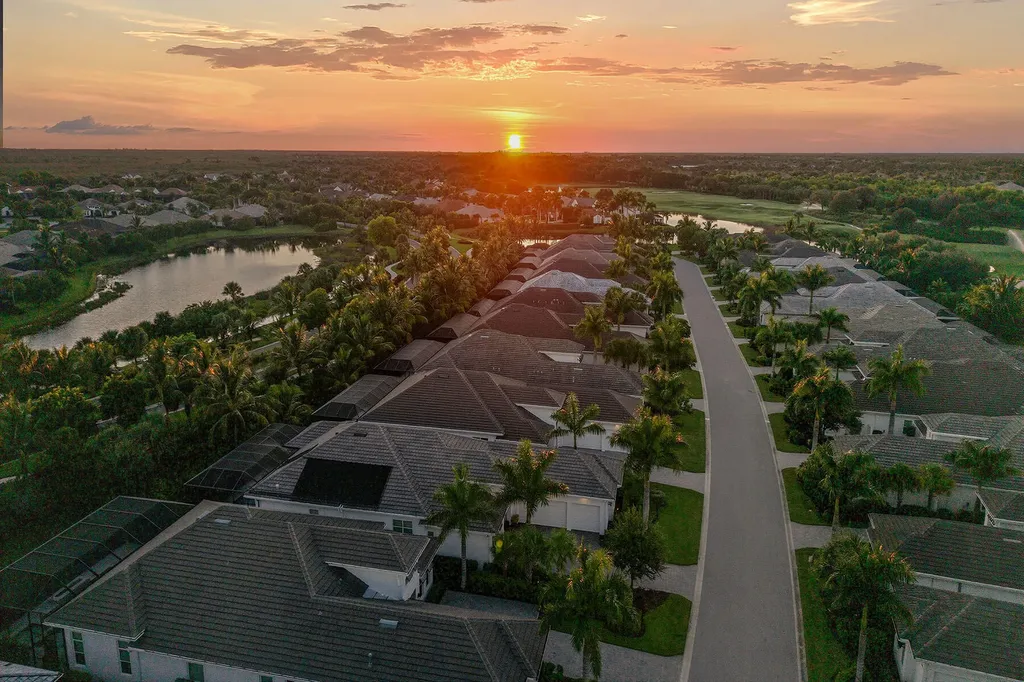 3156 Capistrano Lane Naples FL 34114