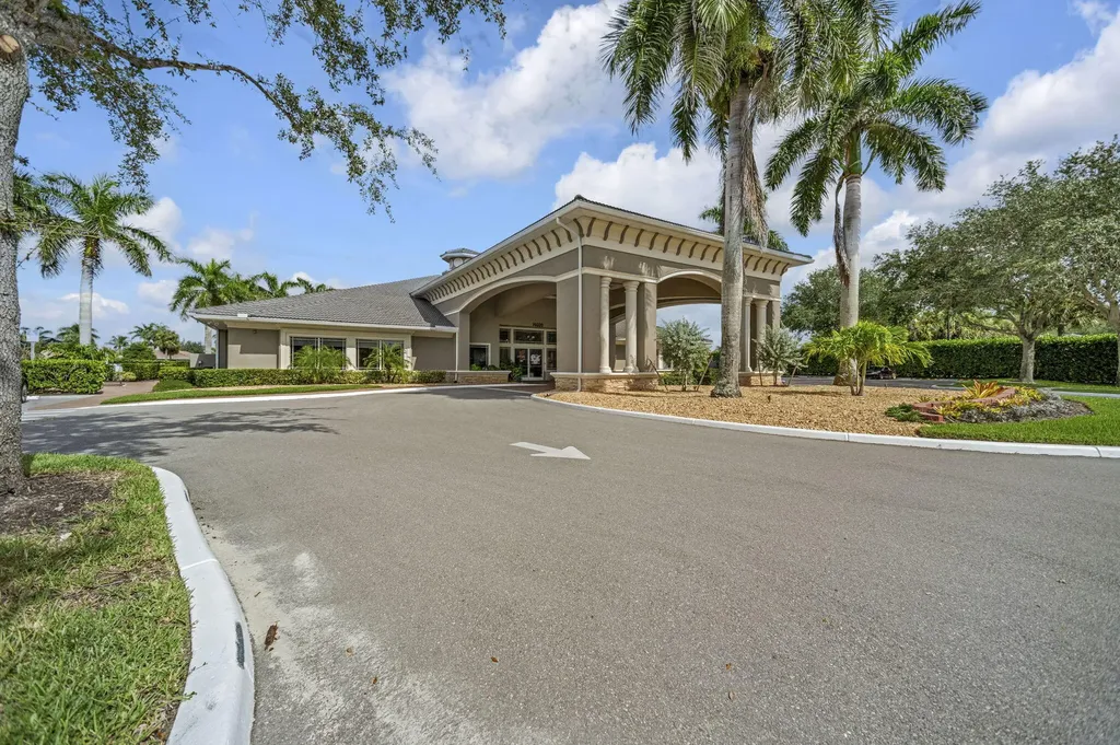 14560 Grapevine Drive Naples FL 34114