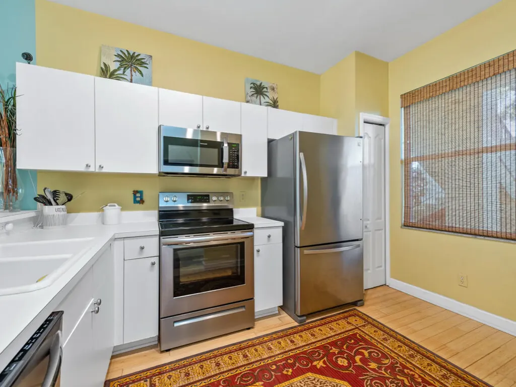 1336 Mainsail Naples FL 34114