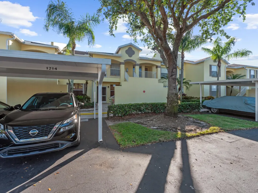 1336 Mainsail Naples FL 34114