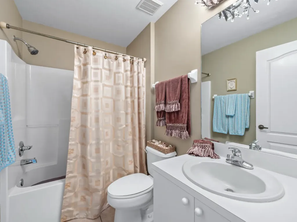 1336 Mainsail Naples FL 34114