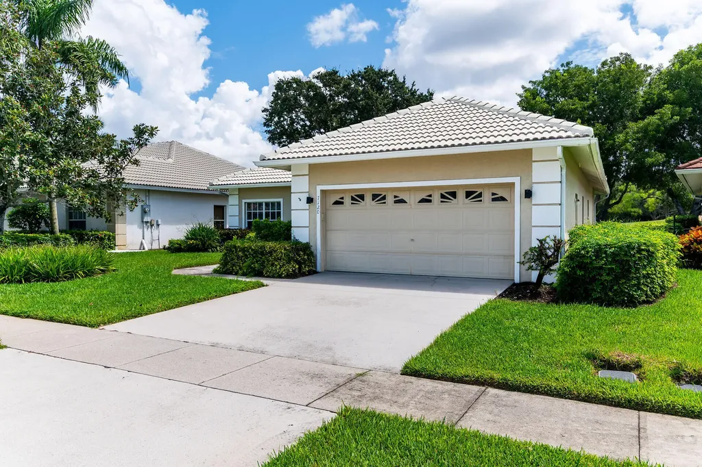 7120 Falcons Glen Boulevard Naples FL 34113