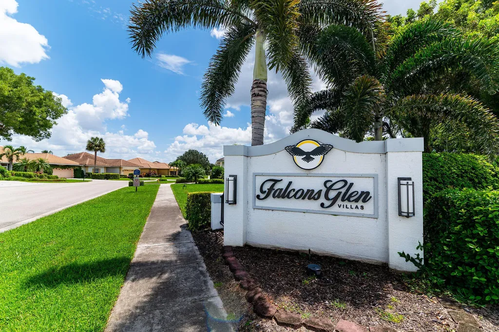 7120 Falcons Glen Boulevard Naples FL 34113