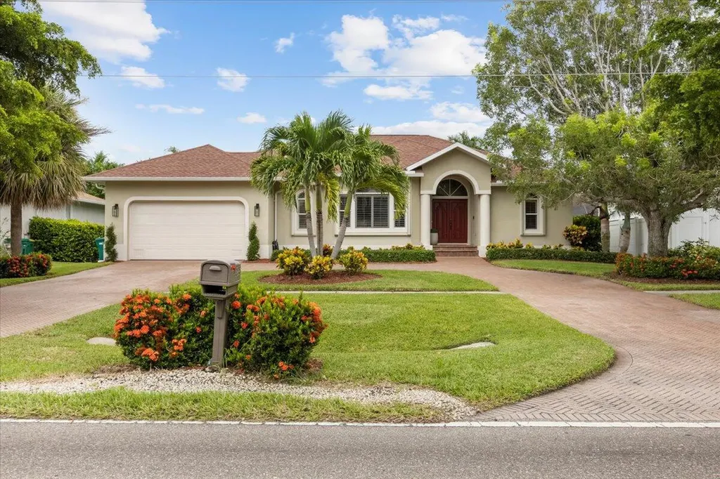 Marco Island FL, 255 Bald Eagle Drive