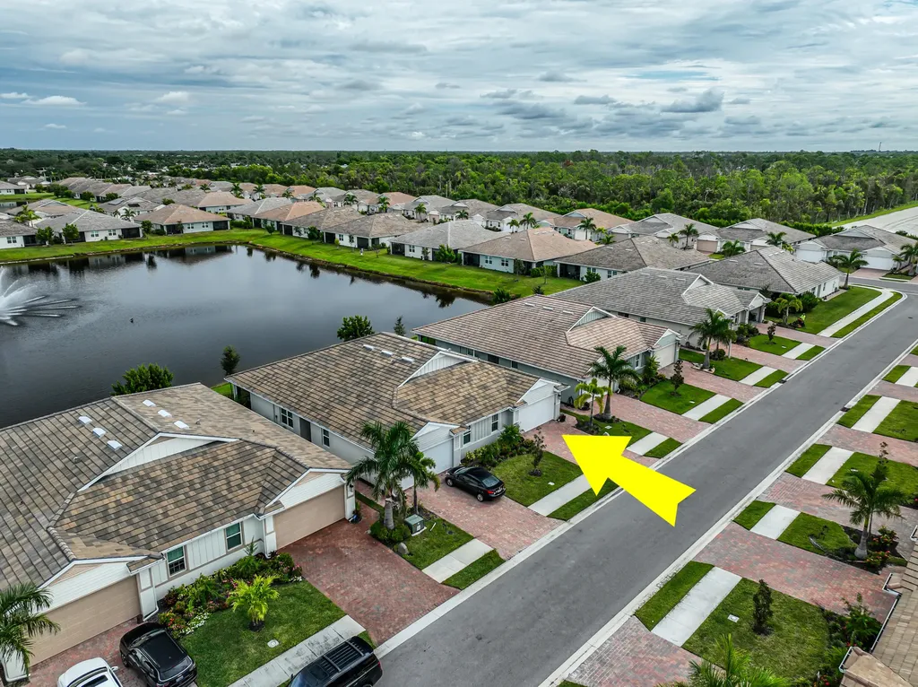 846 Enbrook Naples FL 34114