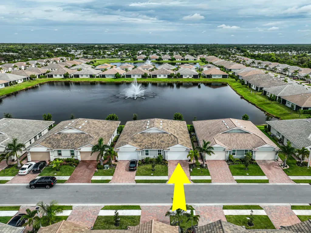 846 Enbrook Naples FL 34114