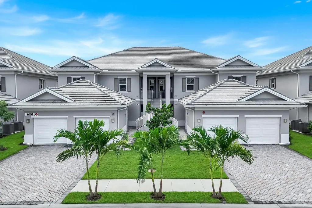 280 Indies Drive E Naples FL 34114