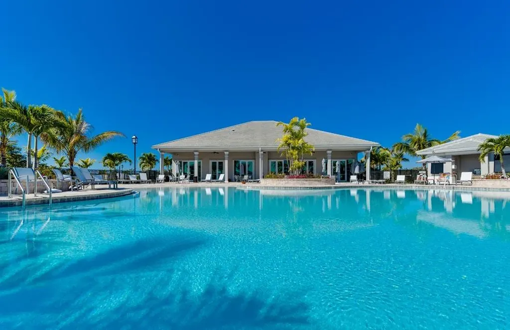 280 Indies Drive E Naples FL 34114