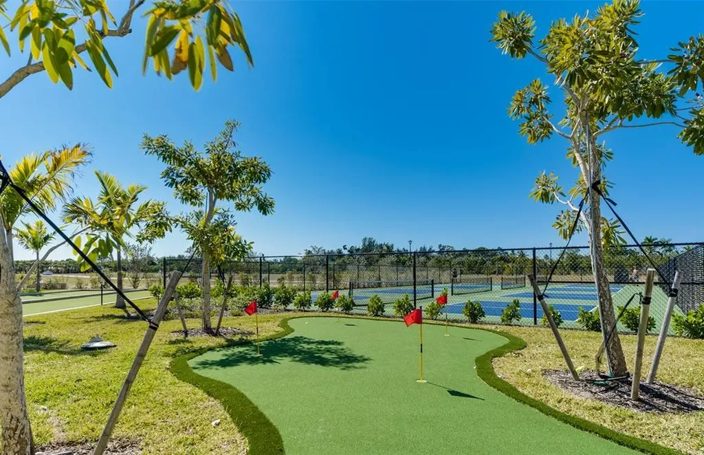 280 Indies Drive E Naples FL 34114