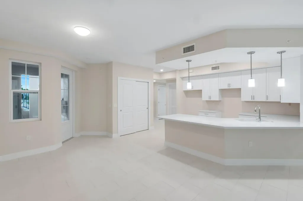 280 Indies Drive E Naples FL 34114