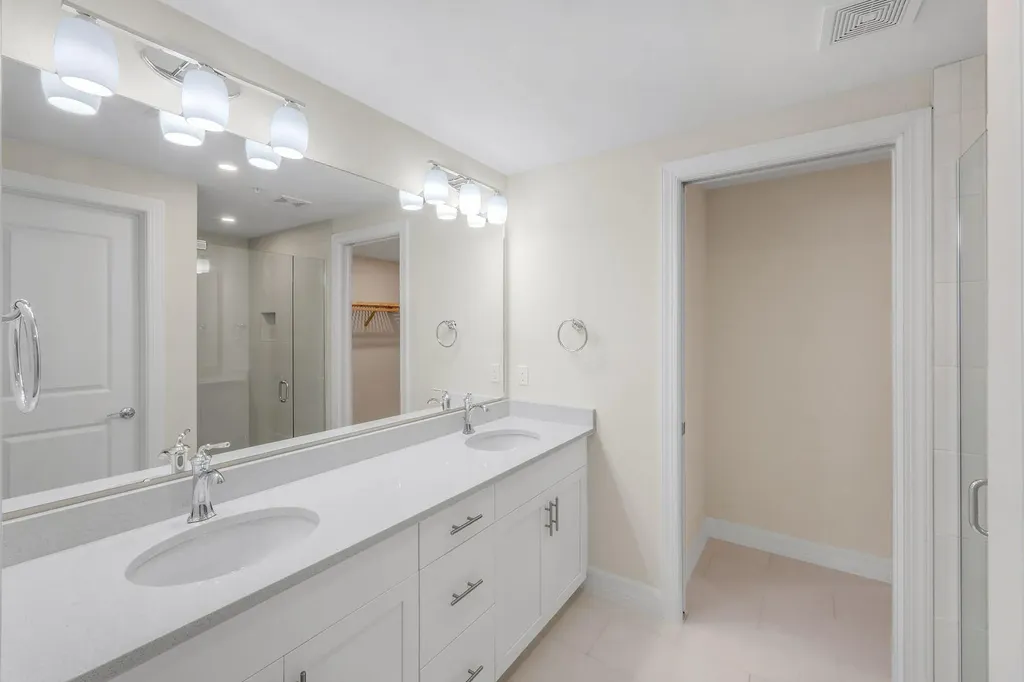 280 Indies Drive E Naples FL 34114