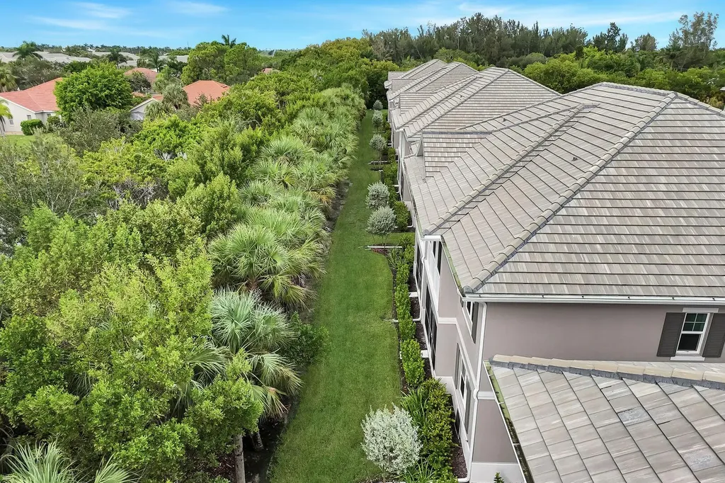 280 Indies Drive E Naples FL 34114