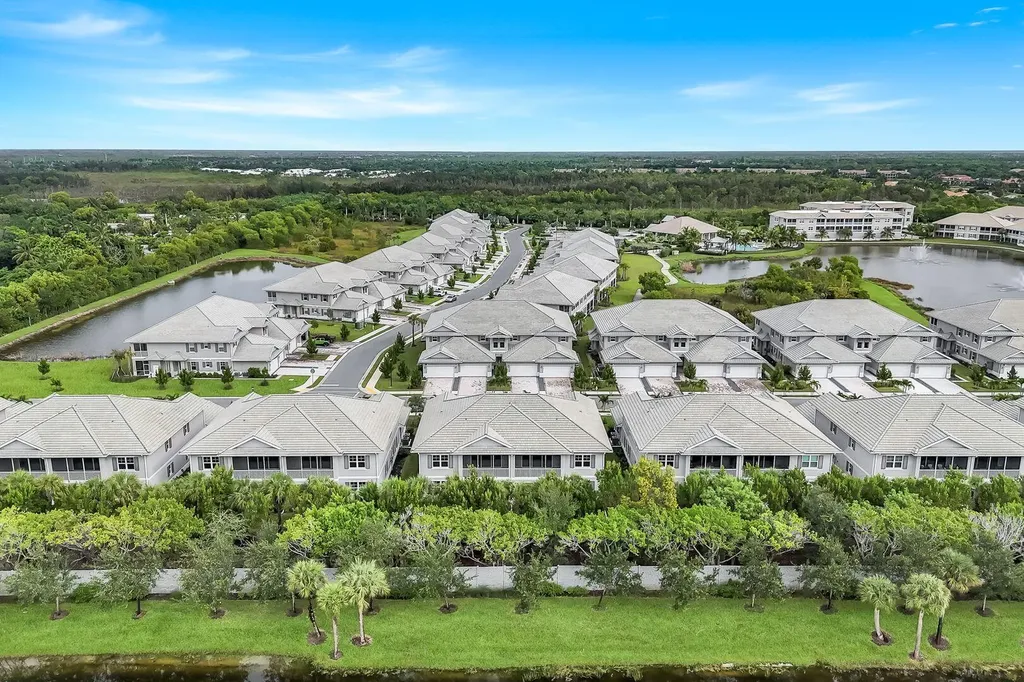 280 Indies Drive E Naples FL 34114