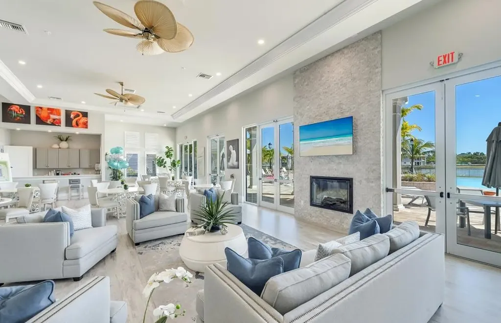 280 Indies Drive E Naples FL 34114