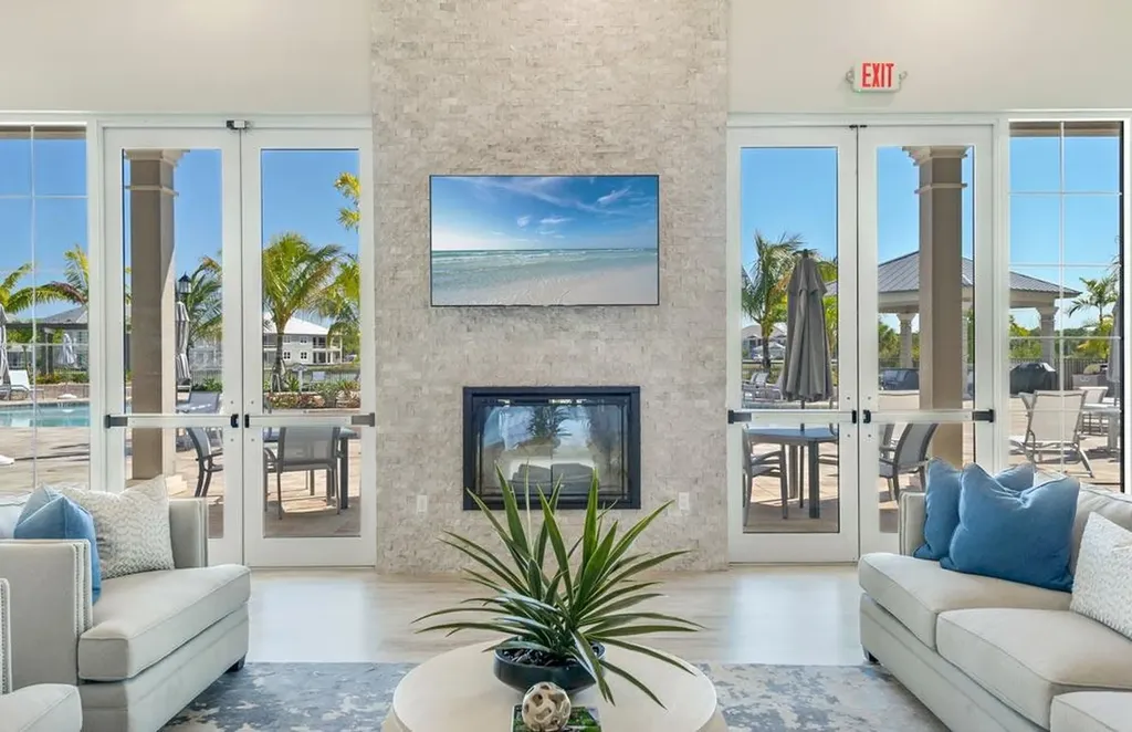 280 Indies Drive E Naples FL 34114