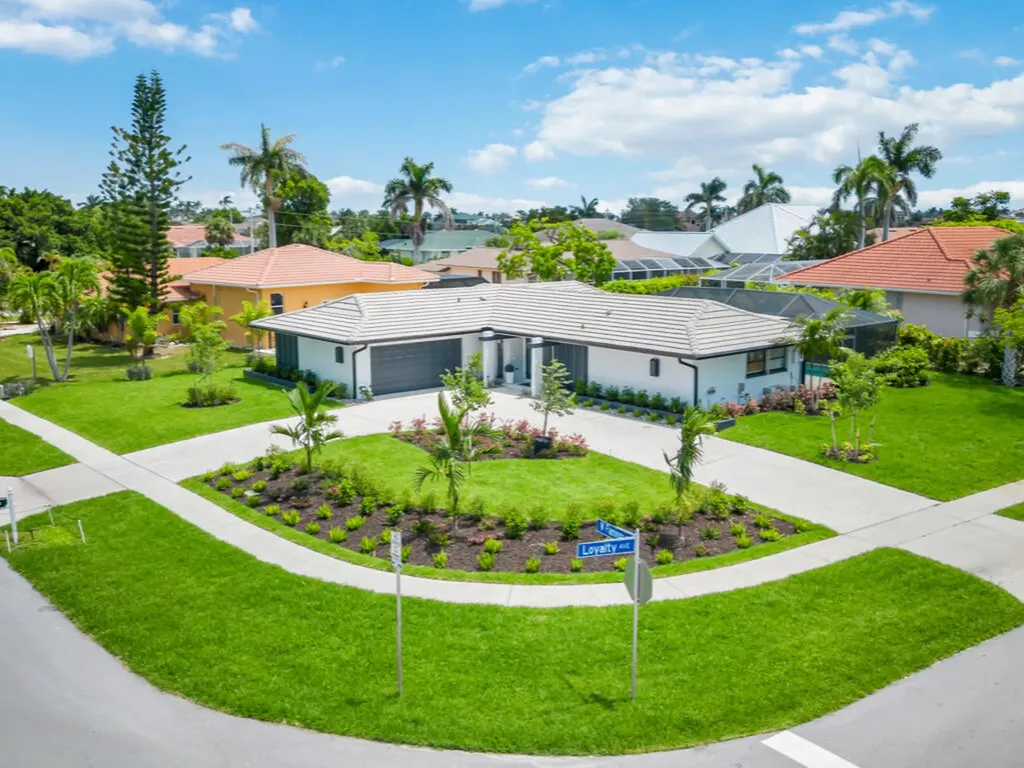 291 W Flamingo Circle Marco Island FL 34145