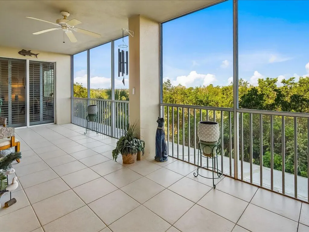 269 Vintage Bay Marco Island FL 34145