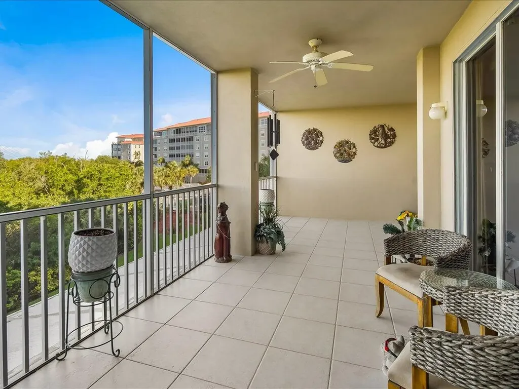 269 Vintage Bay Marco Island FL 34145