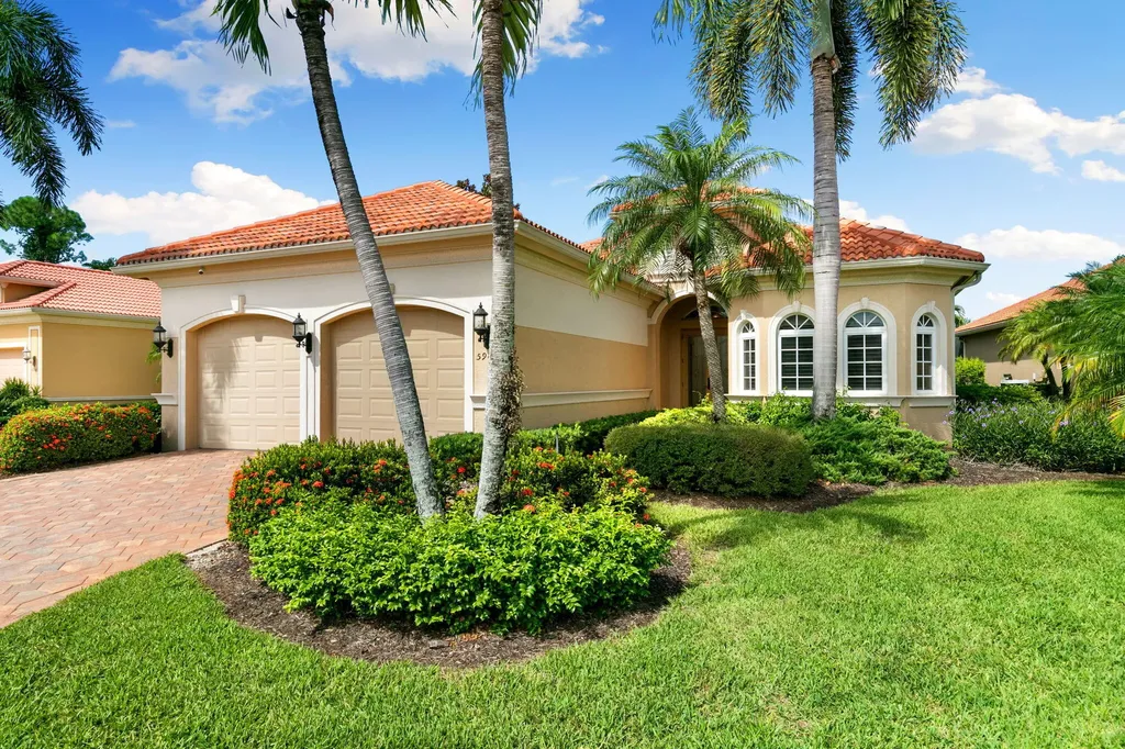 5962 Hammock Isles Circle Naples FL 34119