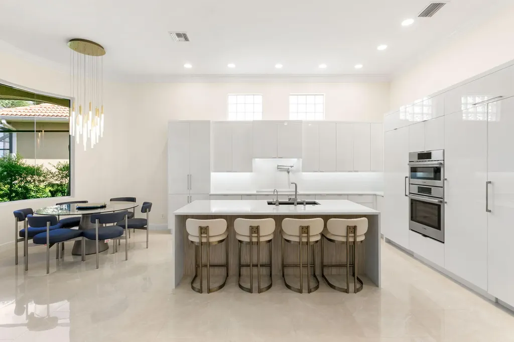 5962 Hammock Isles Circle Naples FL 34119