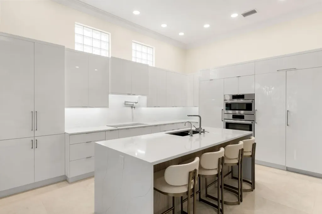 5962 Hammock Isles Circle Naples FL 34119