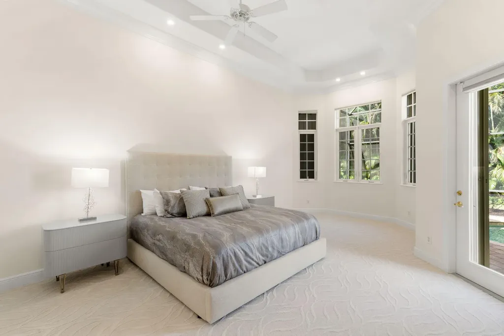 5962 Hammock Isles Circle Naples FL 34119