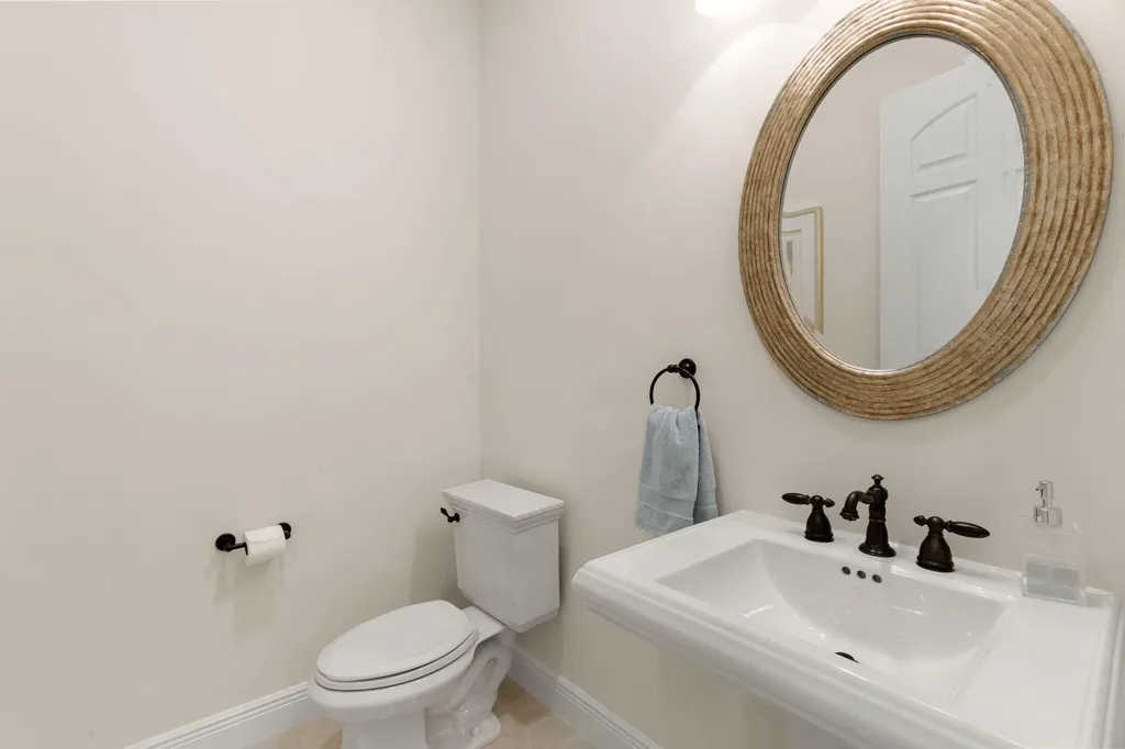 5962 Hammock Isles Circle Naples FL 34119