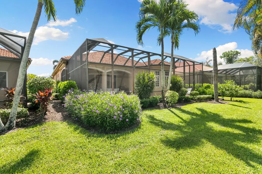 5962 Hammock Isles Circle Naples FL 34119