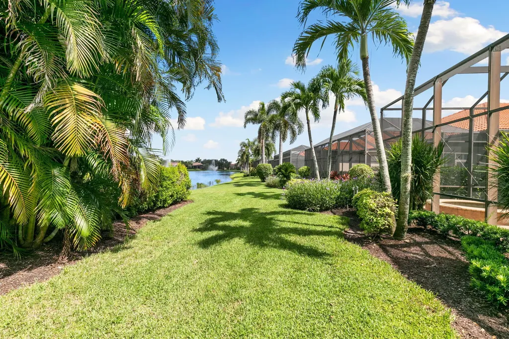 5962 Hammock Isles Circle Naples FL 34119