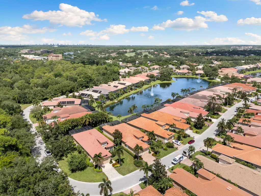 5962 Hammock Isles Circle Naples FL 34119