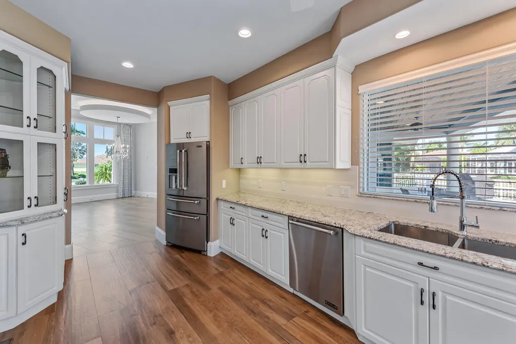 482 Clifton Court Marco Island FL 34145