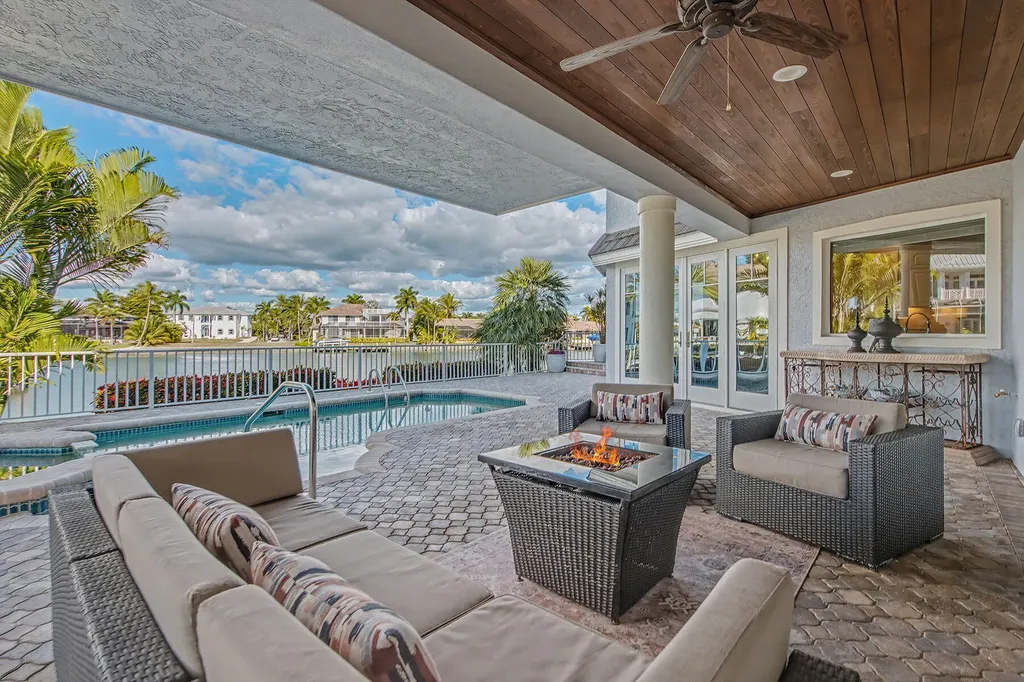 482 Clifton Court Marco Island FL 34145