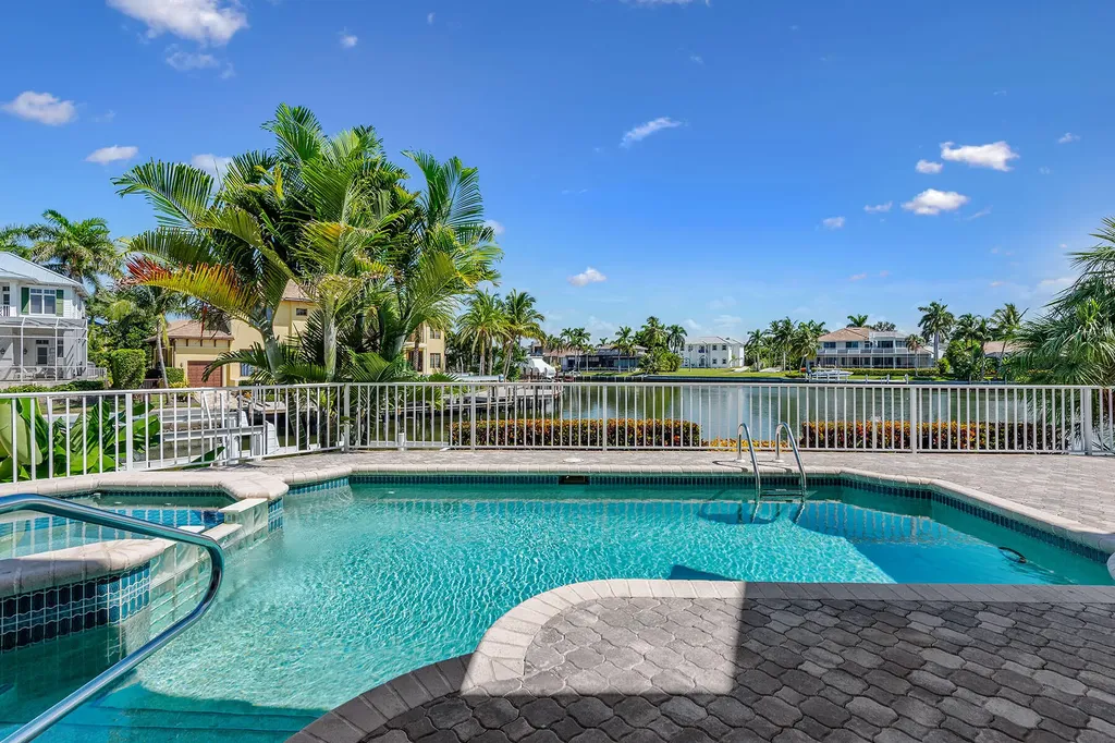 482 Clifton Court Marco Island FL 34145
