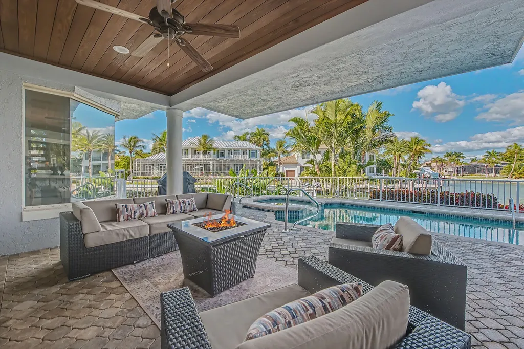 482 Clifton Court Marco Island FL 34145