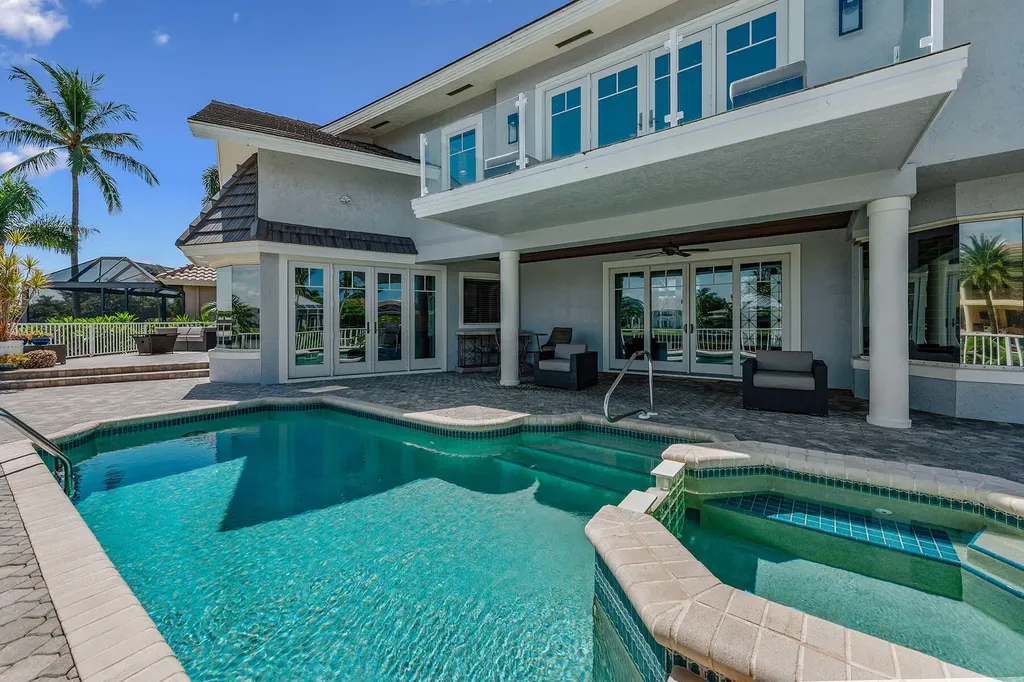 482 Clifton Court Marco Island FL 34145